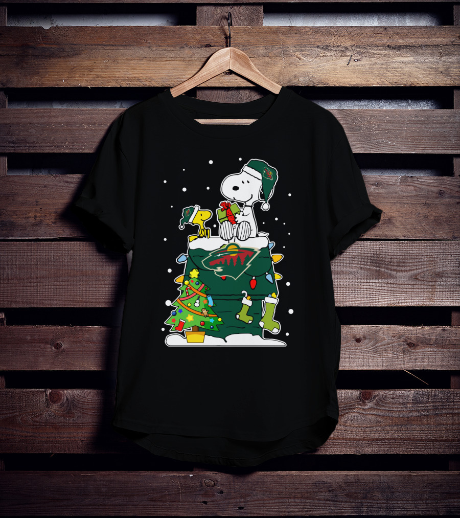 Minnesota Wild Christmas Snoopy With Woodstock And Presents T-Shirt