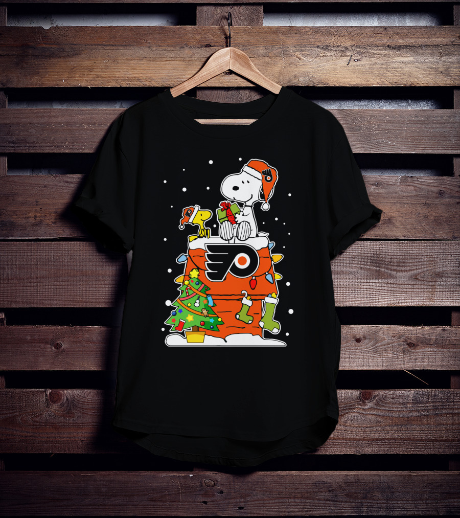Snoopy Philadelphia Flyers Christmas Celebration With Woodstock And Gifts T-Shirt