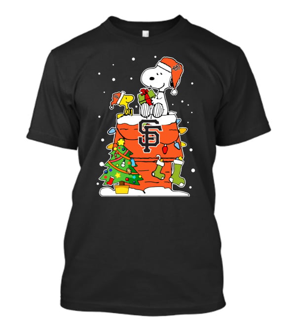 San Francisco Giants Snoopy Christmas Santa Hat With Woodstock And Presents T-Shirt