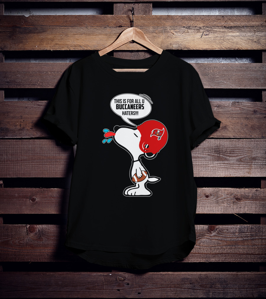 Snoopy Buccaneers Helmet Spitting Football Fans Haters T-Shirt