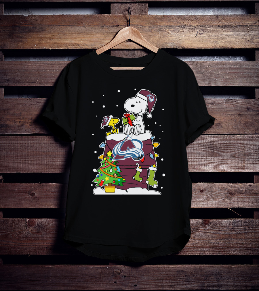 Colorado Avalanche Christmas Snoopy And Woodstock With Gifts And Tree T-Shirt