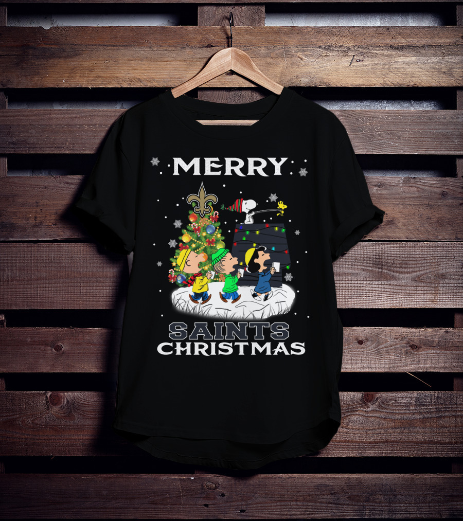 Merry New Orleans Saints Christmas Snoopy And Peanuts Holiday Celebrations T-Shirt