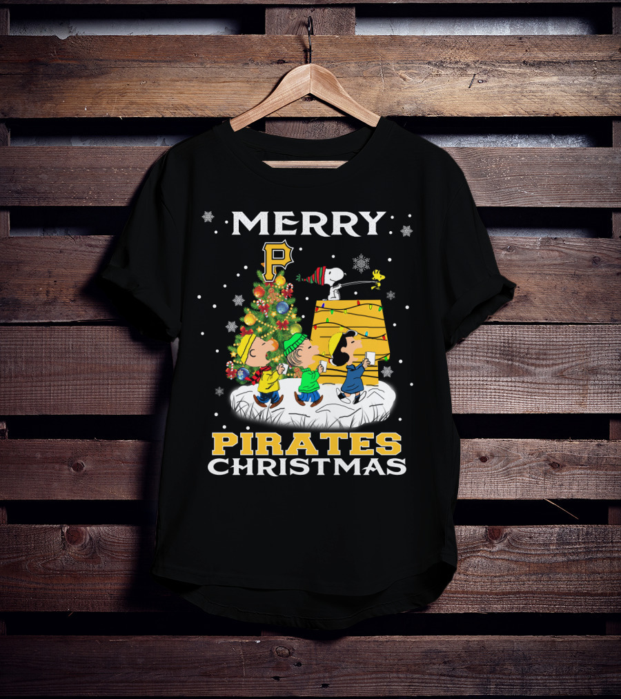 Merry Pittsburgh Pirates Christmas With Snoopy And Peanuts Characters T-Shirt