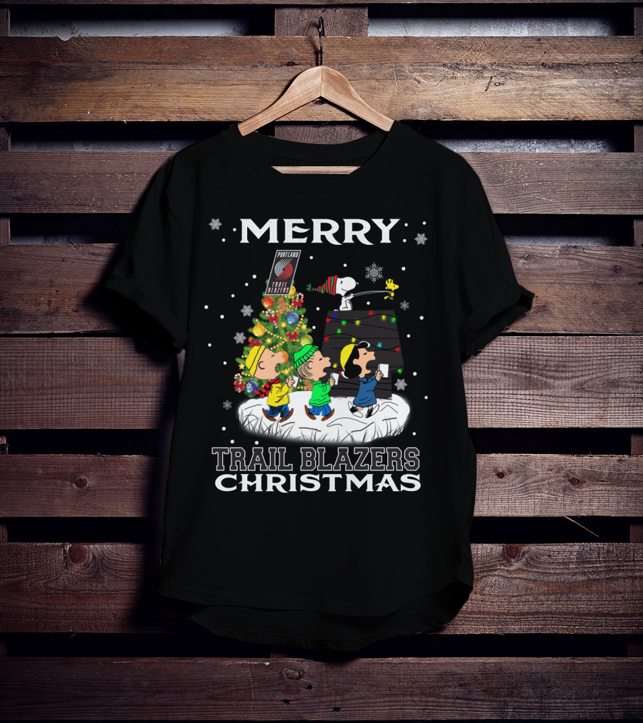 Merry Portland Trail Blazers Christmas Snoopy And Peanuts Characters T-Shirt