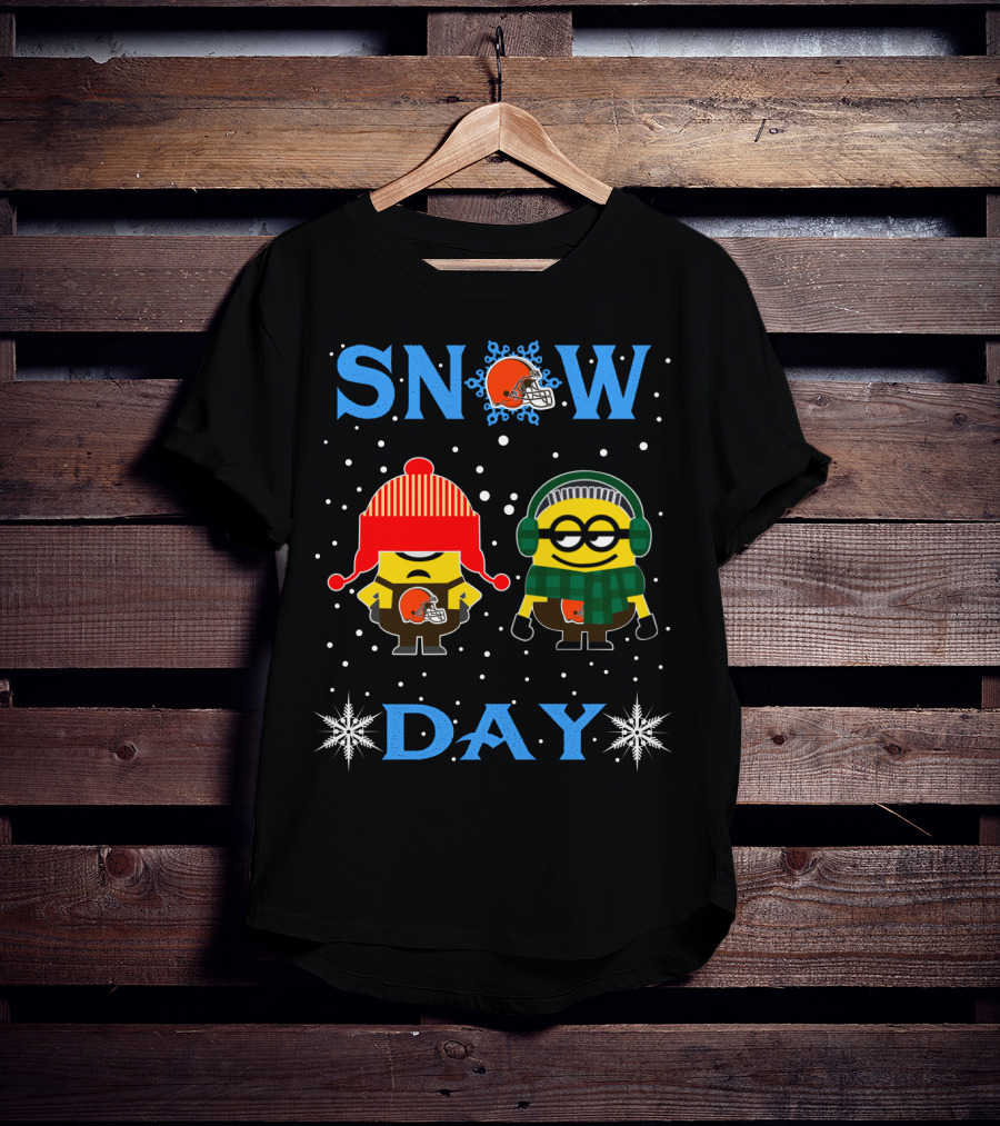 Snow Day Cleveland Browns Minion Fans T-Shirt
