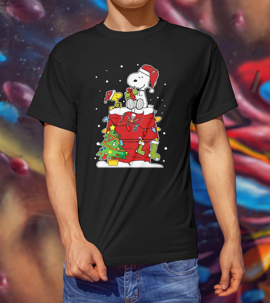 Tampa Bay Buccaneers Christmas Snoopy Peanuts Holiday Football Fan Gift T-Shirt
