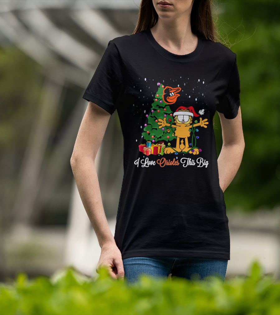 Garfield Christmas Love For Baltimore Orioles With Tree And Presents T-Shirt