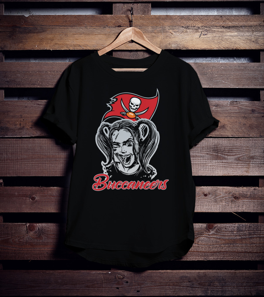 Harley Quinn Buccaneers Pirate Flag Skull Football Fans T-Shirt