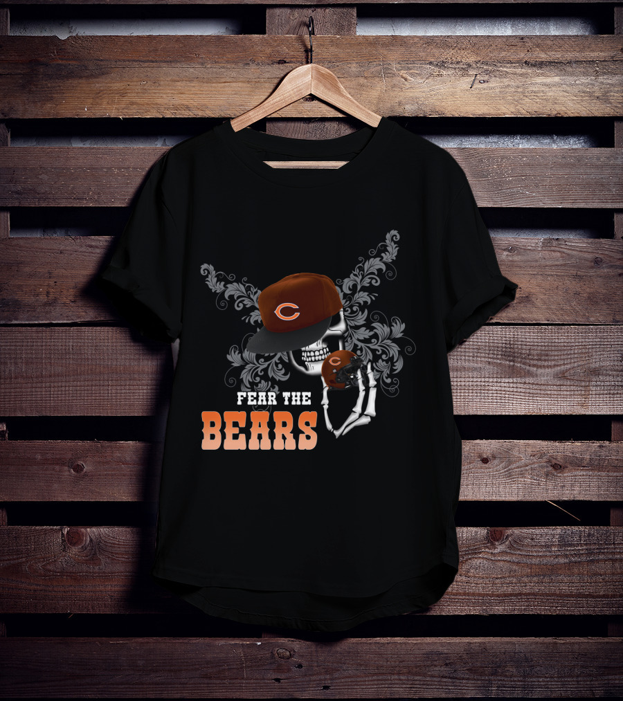 Fear The Bears Chicago Football Skull Helmet T-Shirt