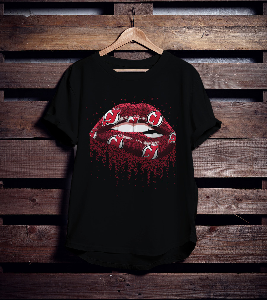 New Jersey Devils Glitter Lips Fan Art With Team Logo T-Shirt