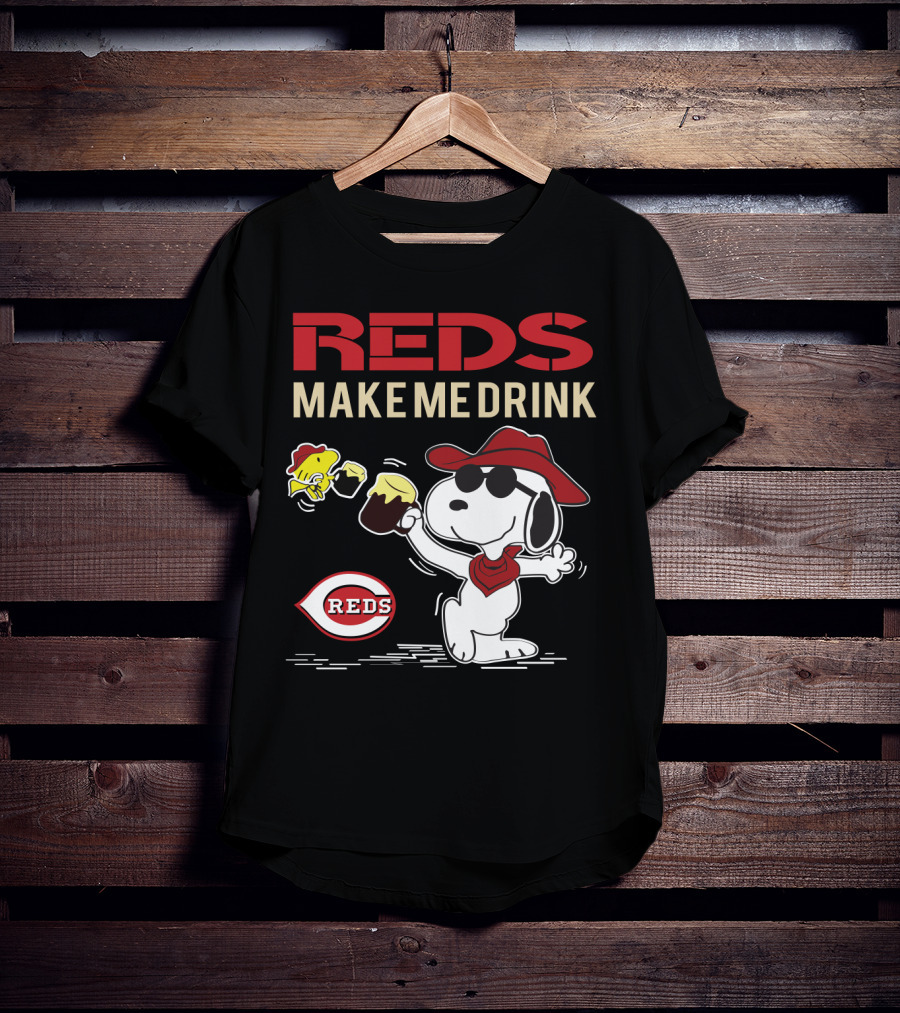 Reds Make Me Drink Snoopy Celebration For Cincinnati Reds Fans T-Shirt