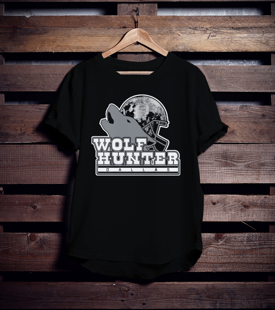 Dallas Wolf Hunter Full Moon Football Howl T-Shirt