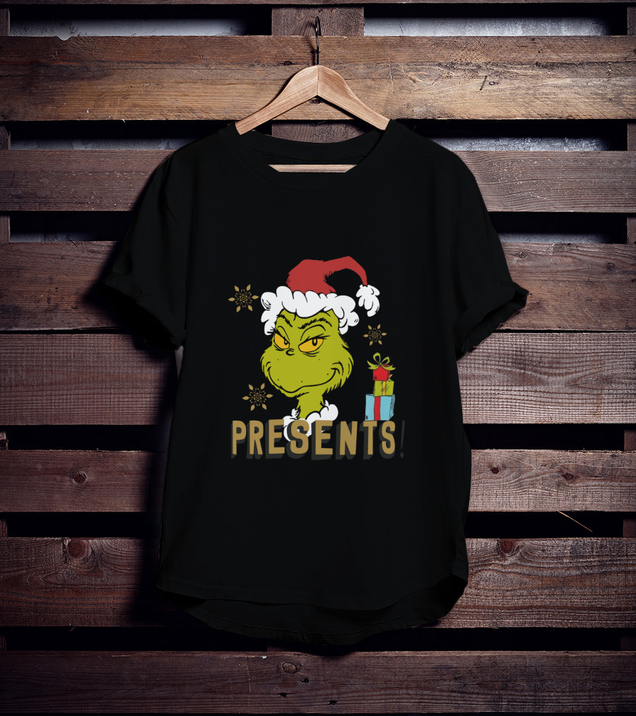 I'm Here For The Presents Grinch Santa Hat Snowflakes T-Shirt