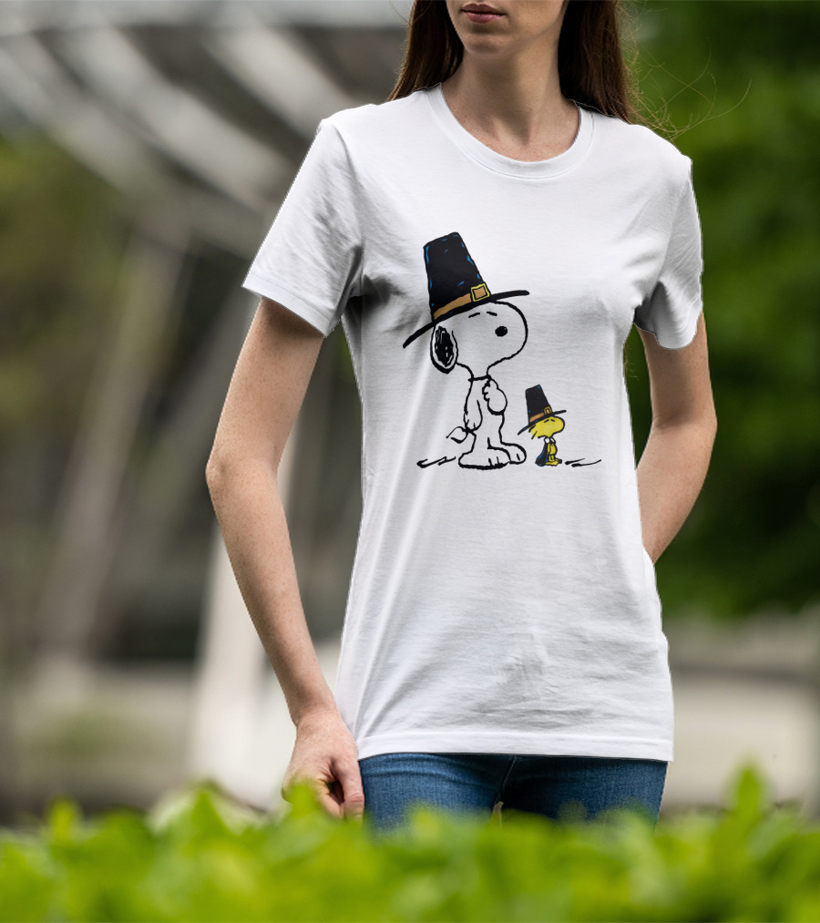 Peanuts Funny Snoopy Woodstock Thanksgiving Pilgrim Hat T-Shirt