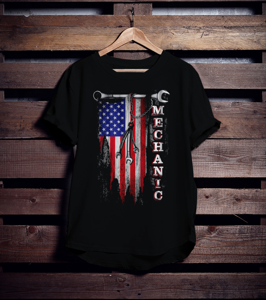 Mechanic American Flag Wrenches Chains USA T-Shirt