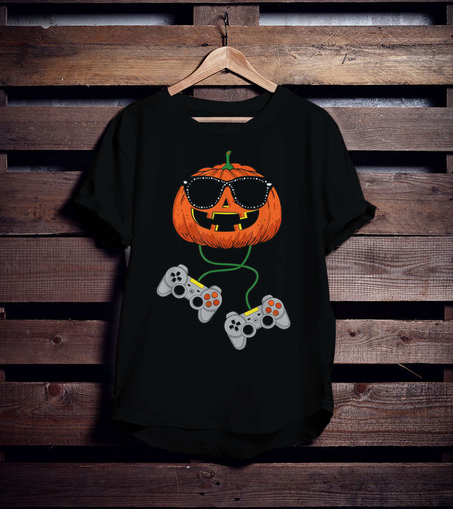 Halloween Jack O Lantern Gamer With Sunglasses And Game Controllers T-Shirt