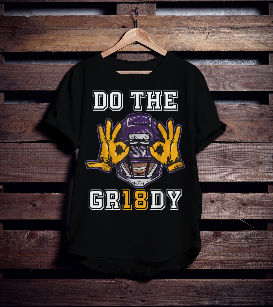 DO THE GRIDDY 18 Football Helmet Hands Gesture T-Shirt