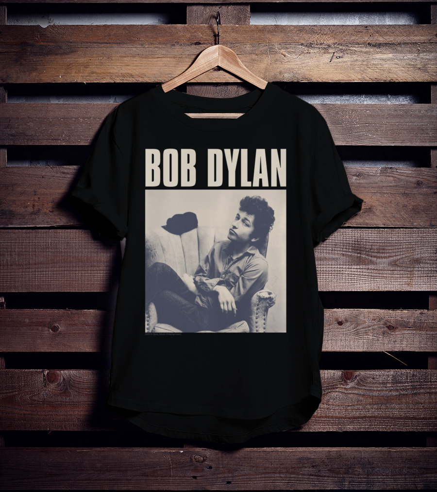 Bob Dylan Sitting On Chair Iconic Photo T-Shirt