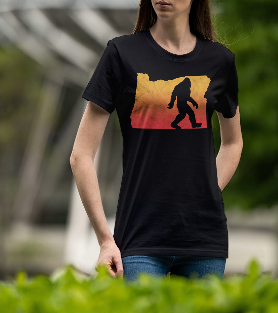 Retro Bigfoot Believer Vintage State Of Oregon Sunset T-Shirt