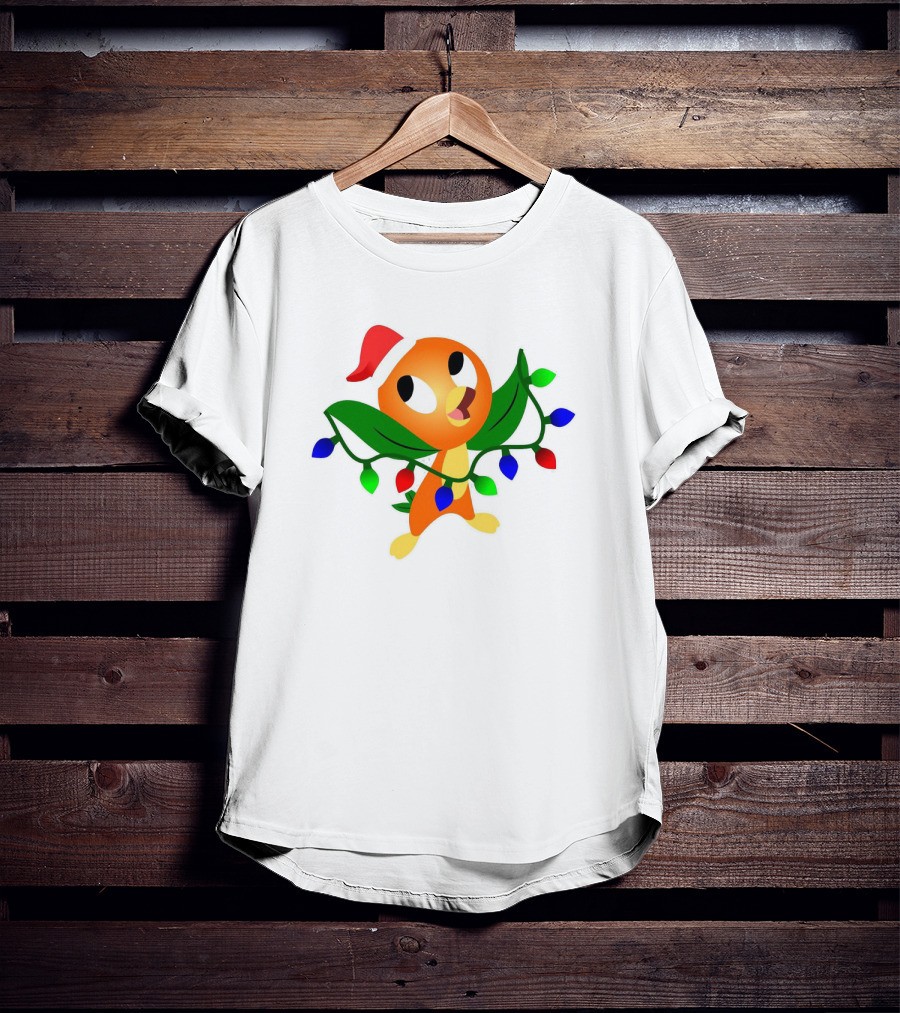 Think Christmas Thoughts Orange Bird With Santa Hat And Festive Lights T-Shirt