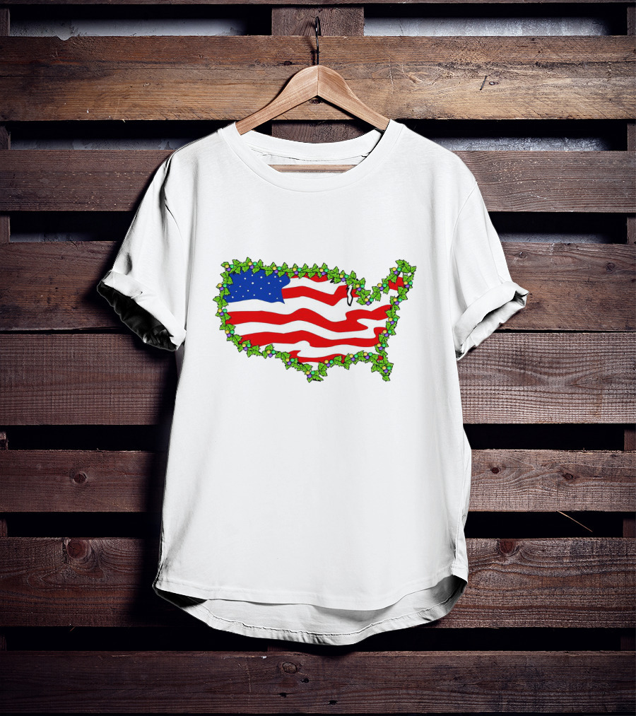 United States Map With Flag And Christmas Holly Decoration T-Shirt