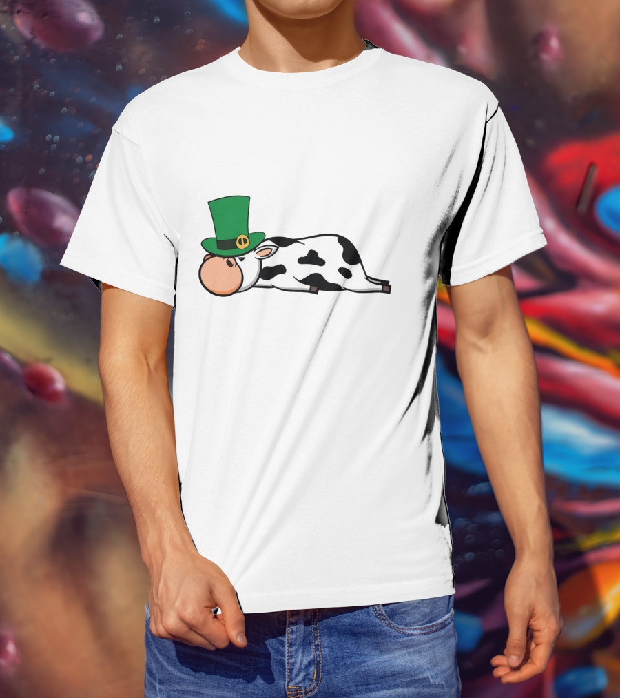 St Patricks Day Drunken Beer Party Cow With Irish Leprechaun Hat T-Shirt