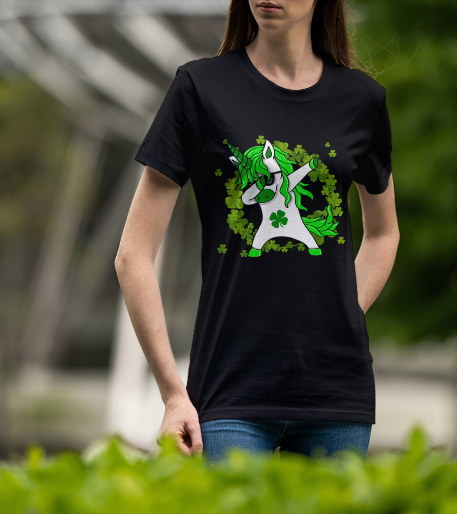 St Patricks Day Shamrock Unicorn Dabbing T-Shirt