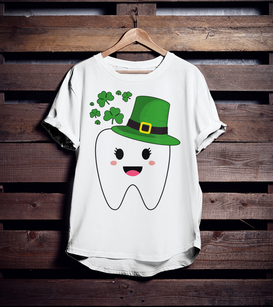 Cute Tooth With Hat Dental Assistant Shamrock St Patrick's Day T-Shirt