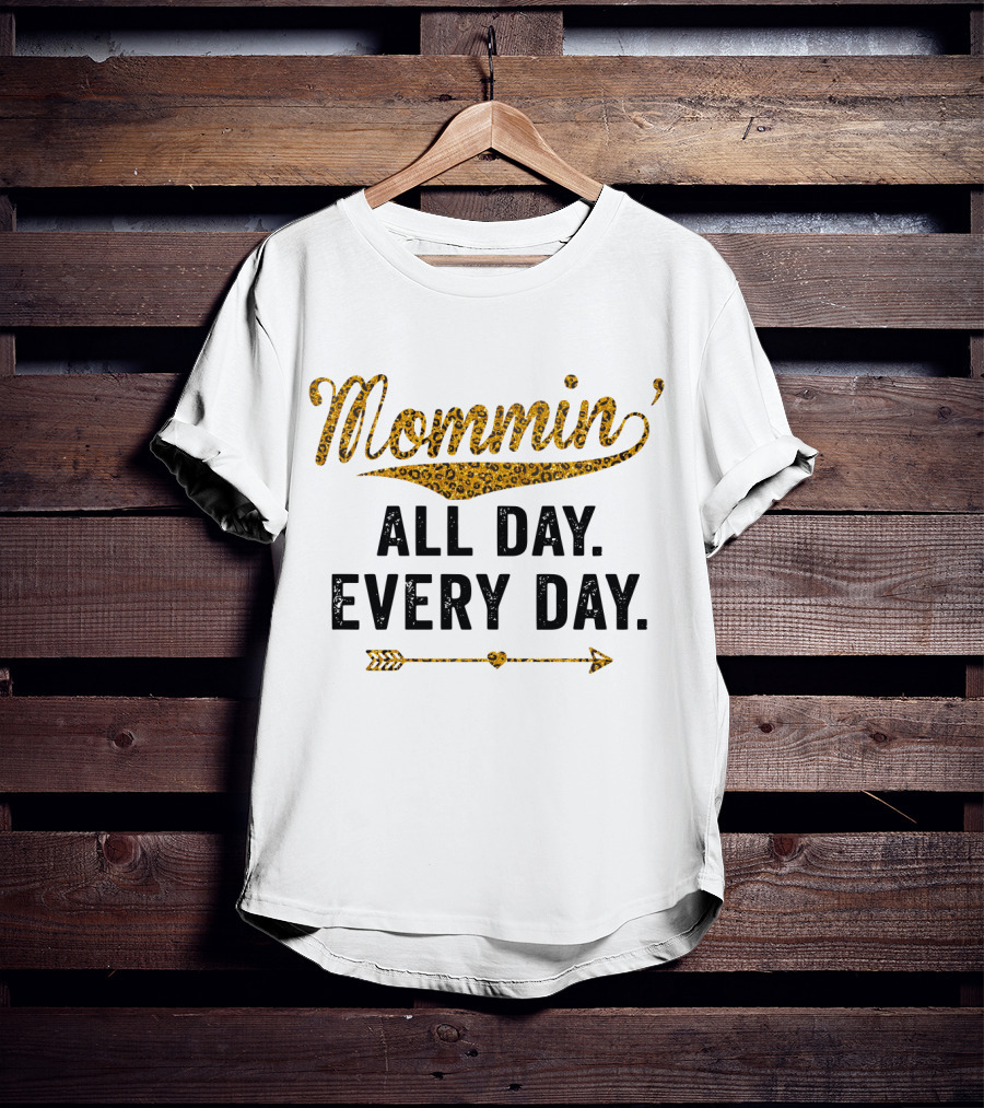 Mommin All Day Every Day Leopard Print Arrow T-Shirt