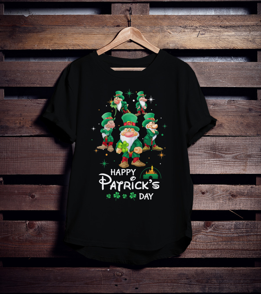 Happy Patrick's Day Grumpy Leprechaun Characters With Shamrocks T-Shirt