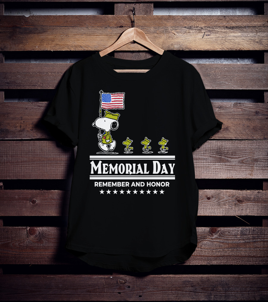 Snoopy Woodstock American Flag Memorial Day Remember And Honor T-Shirt