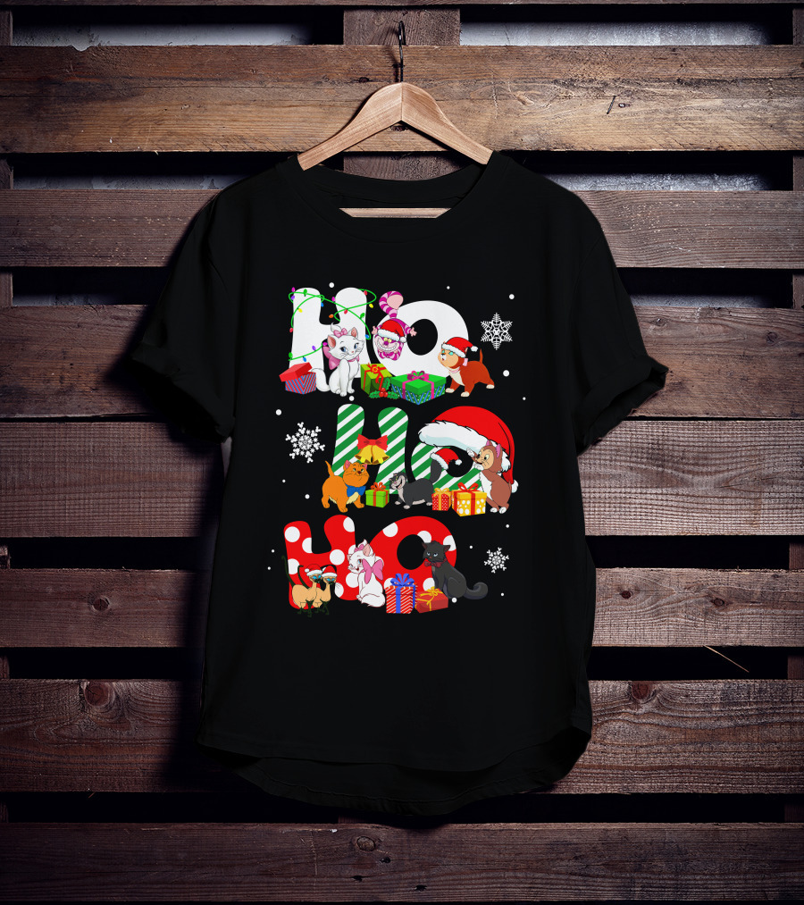 Disney Hohoho Christmas Cats Snowflakes Presents T-Shirt