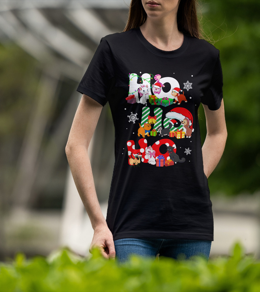 Disney Hohoho Christmas Cats Snowflakes Presents T-Shirt