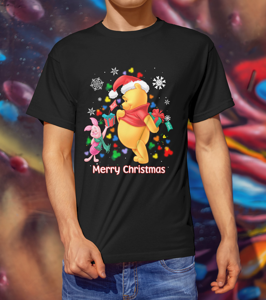 Merry Christmas Pooh And Piglet Snowflakes And Presents T-Shirt