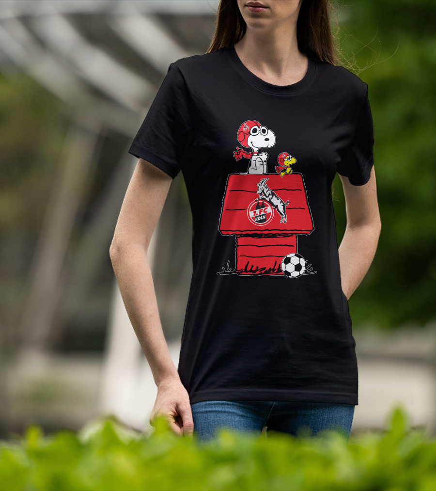 1. FC Köln Snoopy Woodhouse Soccer Scene T-Shirt
