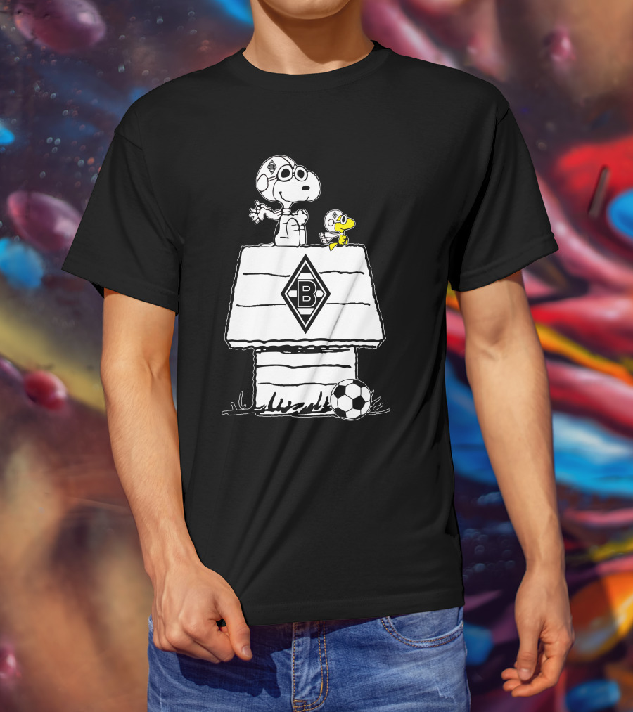 Borussia Mönchengladbach Snoopy And Woodstock Soccer Doghouse T-Shirt