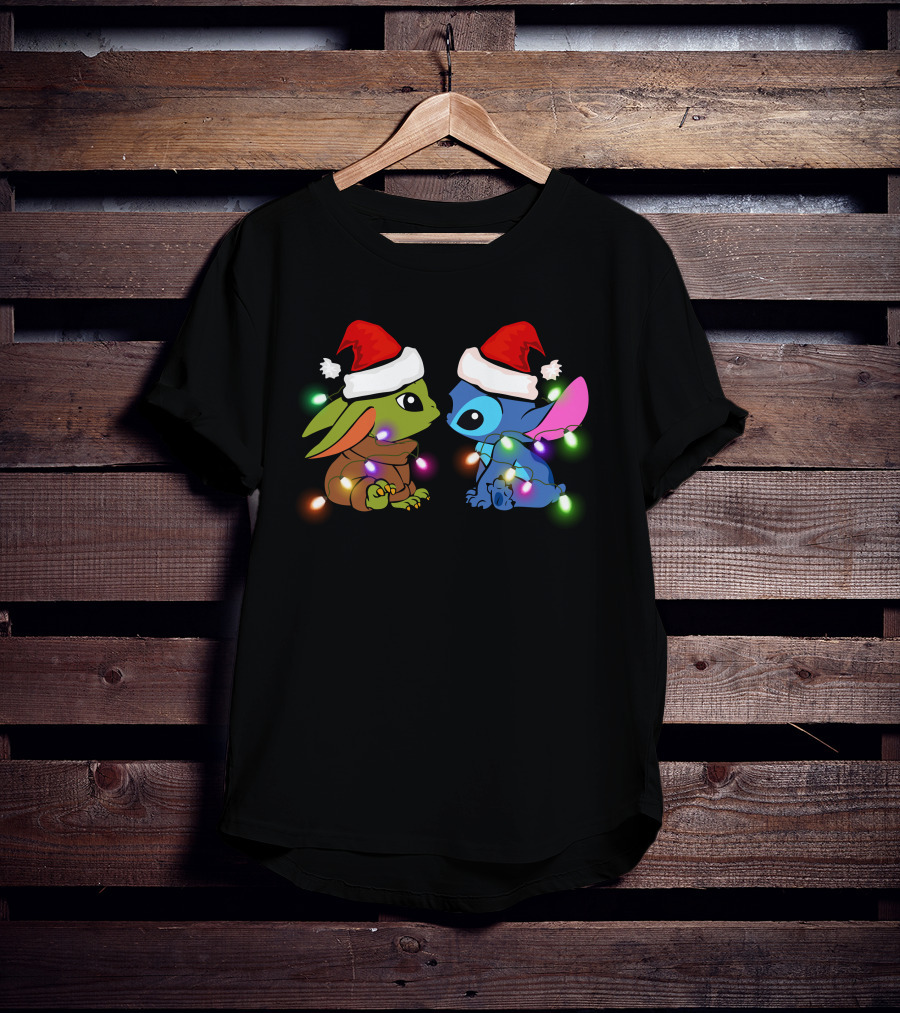 ST&BYD Kiss Christmas Lights Creature Pair Santa Hats T-Shirt