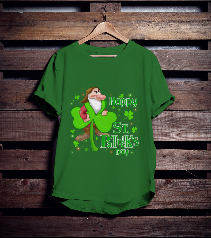 Happy St. Patrick's Day Grumpy Dwarf With Clover And Shamrocks T-Shirt