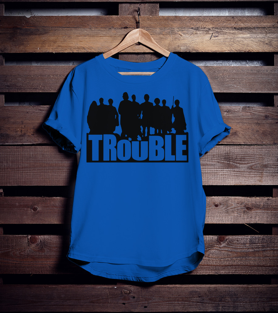 TROUBLE Silhouettes Ensemble T-Shirt