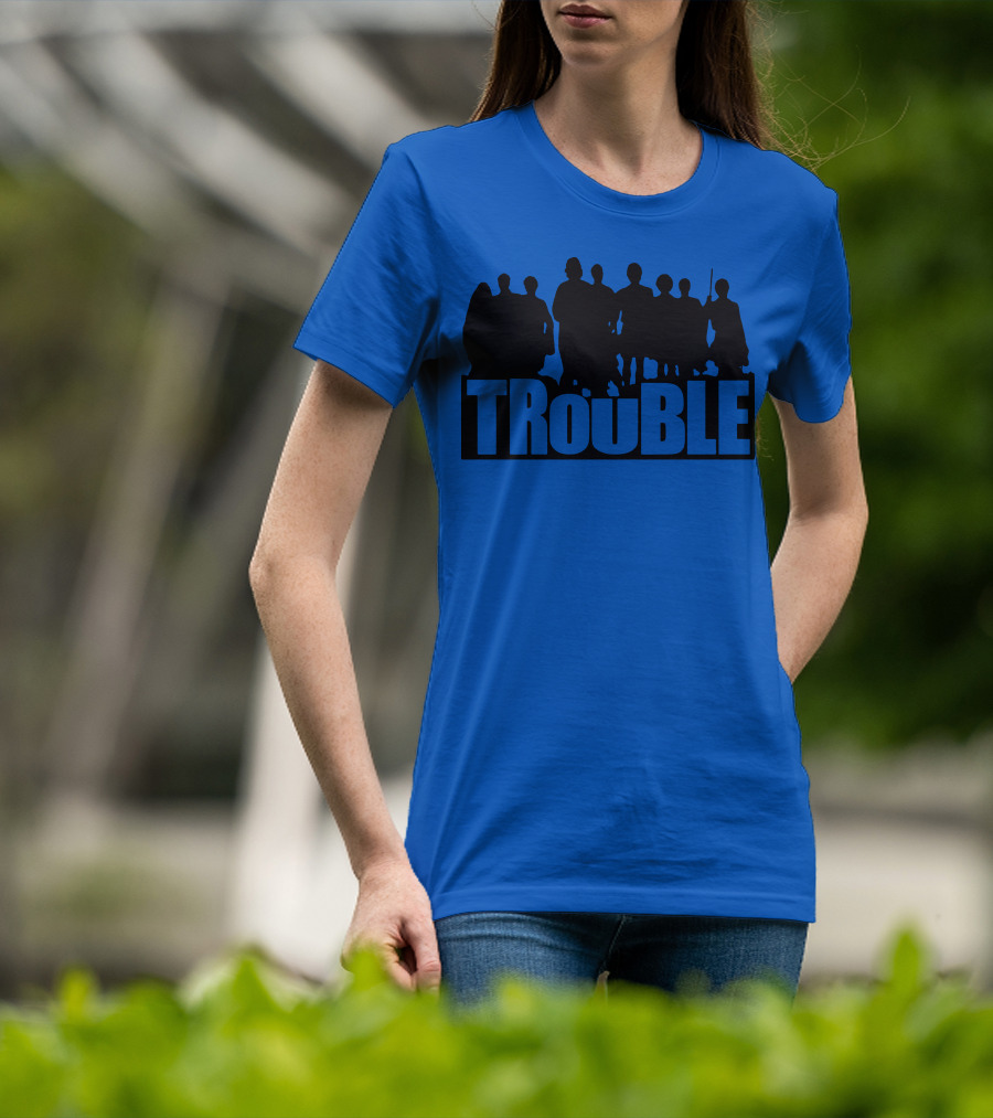 TROUBLE Silhouettes Ensemble T-Shirt