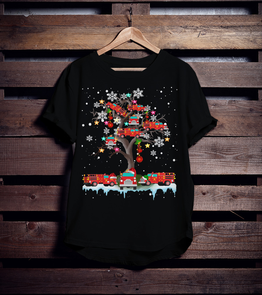 Christmas Fire Truck On Tree With Santa Firefighter Lover Snowflakes And Ornaments T-Shirt