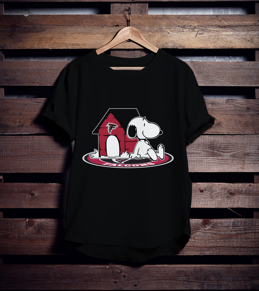 Atlanta Falcons Snoopy Doghouse Fan Forever T-Shirt