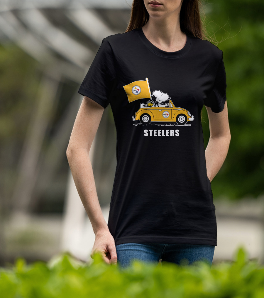 Pittsburgh Steelers Snoopy Driving Yellow Car With Flag T-Shirt