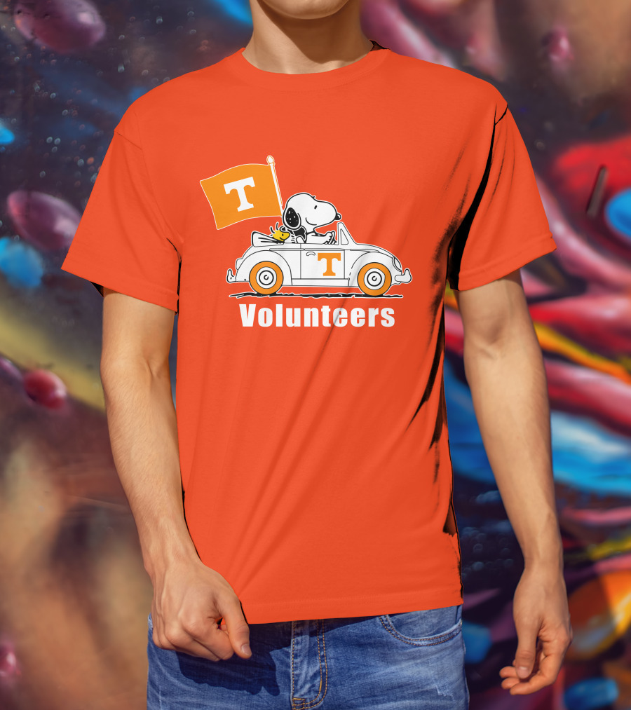Tennessee Volunteers Snoopy Driving With T Flag T-Shirt