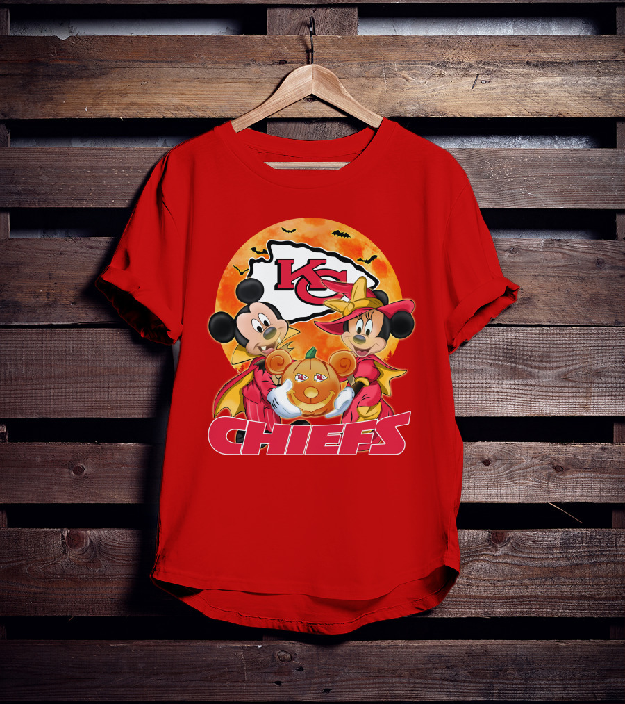 Kansas City Chiefs Mickey Mouse Minnie Mouse Halloween Chiefs Logo Pumpkin T-Shirt