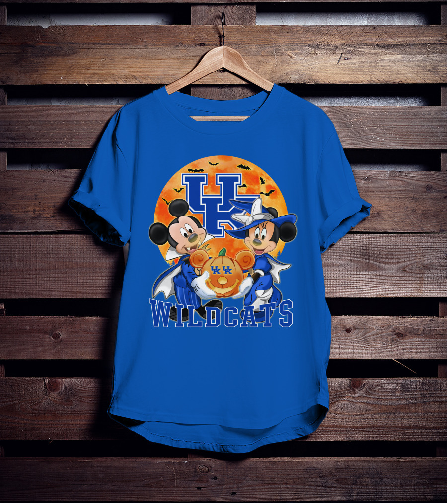 Kentucky Wildcats Mickey Mouse Minnie Mouse Halloween Moon Pumpkin T-Shirt