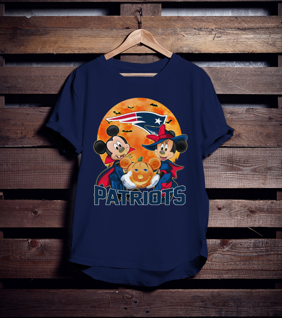 Patriots Halloween Mickey Mouse And Minnie Mouse With Pumpkin And New England Football T-Shirt