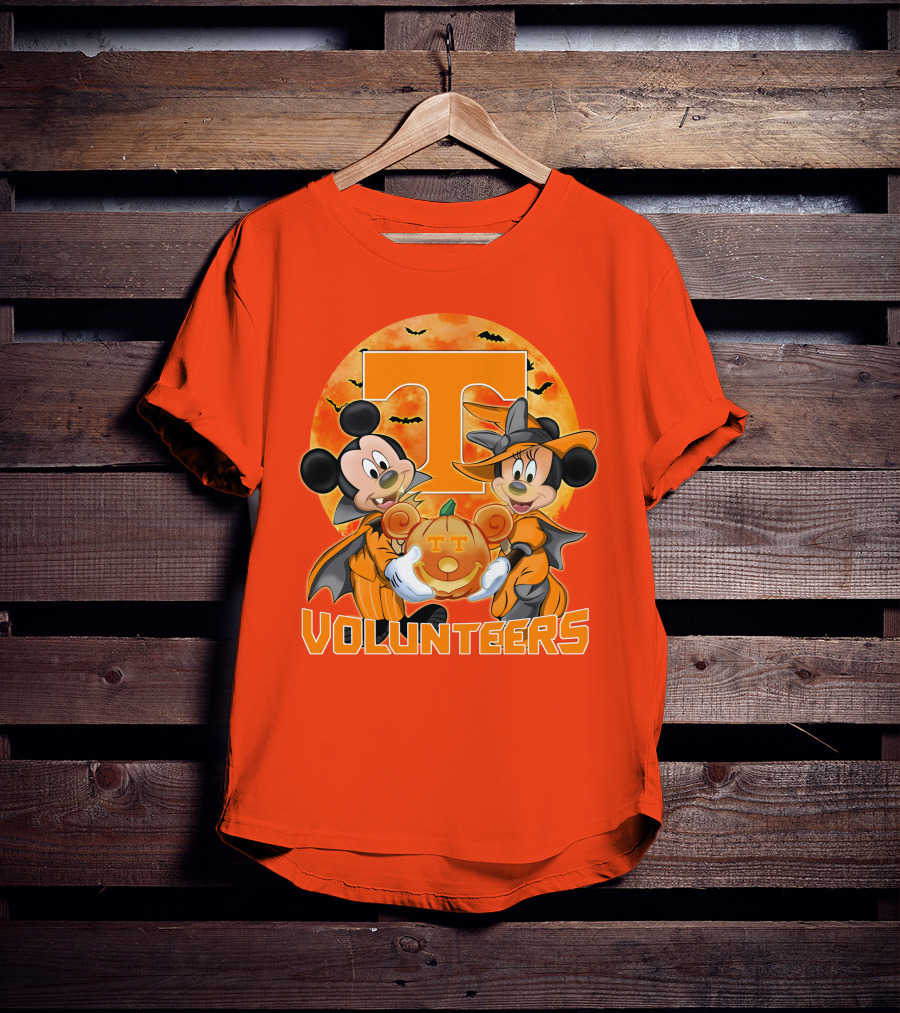 Tennessee Volunteers Mickey And Minnie Halloween Pumpkin T-Shirt
