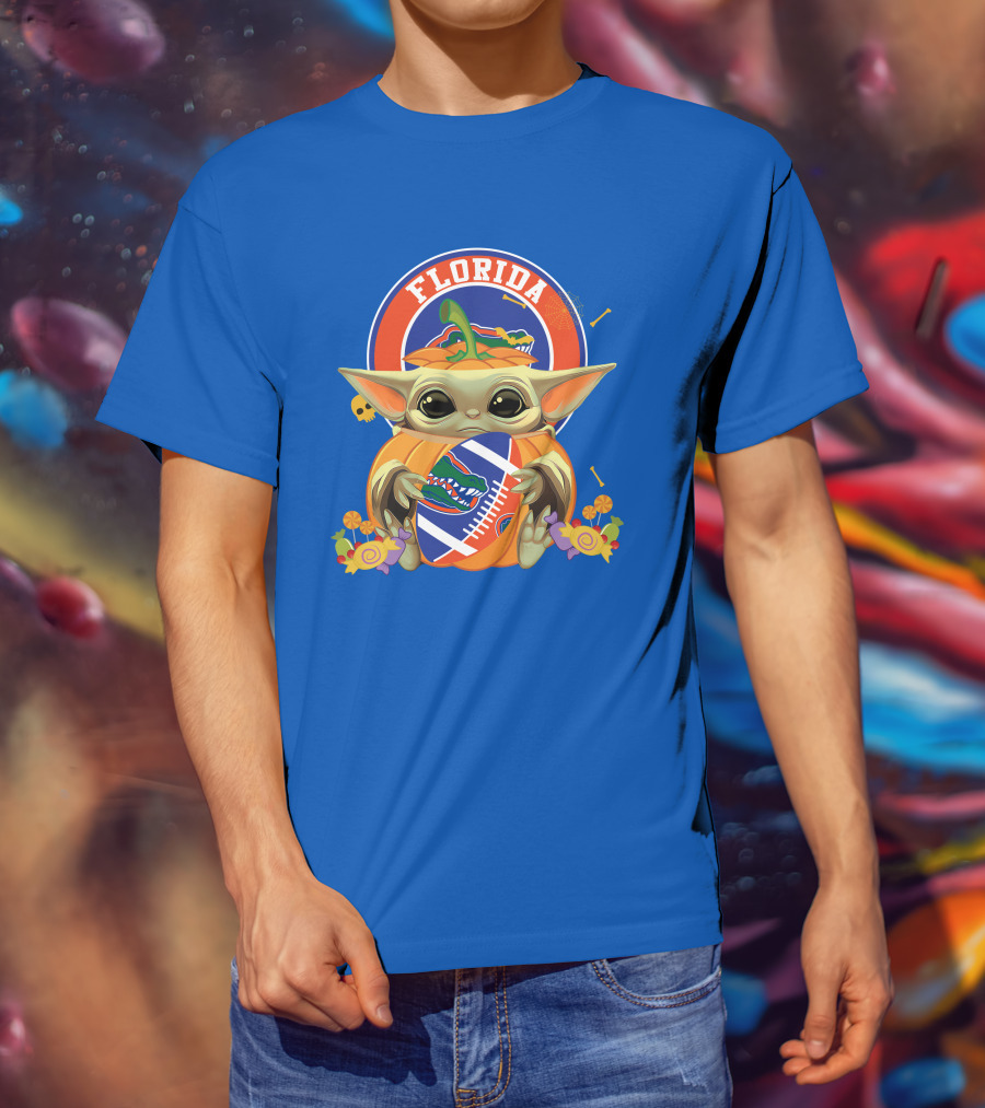 Florida Gators Halloween Pumpkin Baby Yoda Hug Football T-Shirt