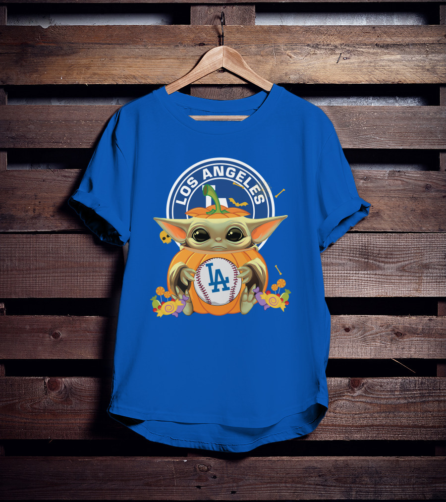 Los Angeles Dodgers Halloween Baby Yoda Hugging Pumpkin T-Shirt